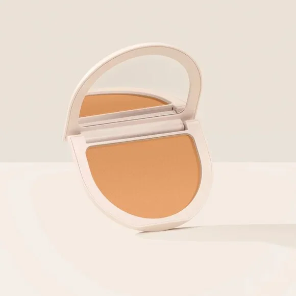 NWT Rare Beauty by Selena Gomez Tinted Pressed Finishing Powder in Buff