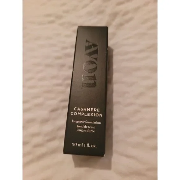 Avon Cashmere Complexion Longwear Foundation - Color: Cannoli DISCONTINUED