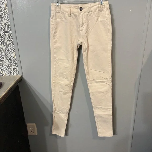American Eagle White Corduroy 360°‎ Super Stretch Jegging Pants (Women 0 Long)