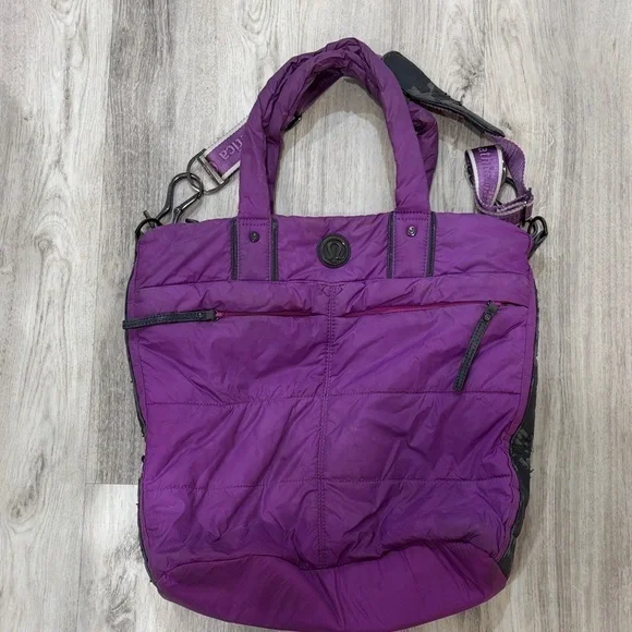 Lululemon Bon Voyage Duffel Bag Purple Women's Bag gym , diaper bag