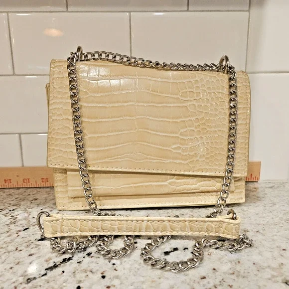 Akira‎ Beige Faux Crocodile Leather Bag with Chain Strap - Sexy, Contemporary