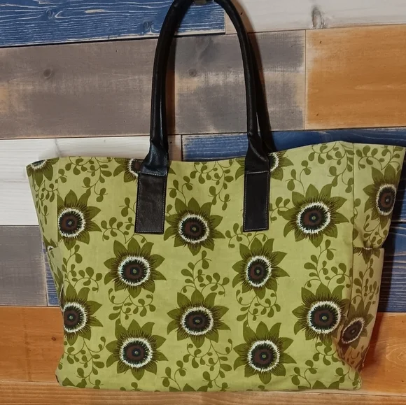 Rock Flower Paper Floral Green Tote Bag