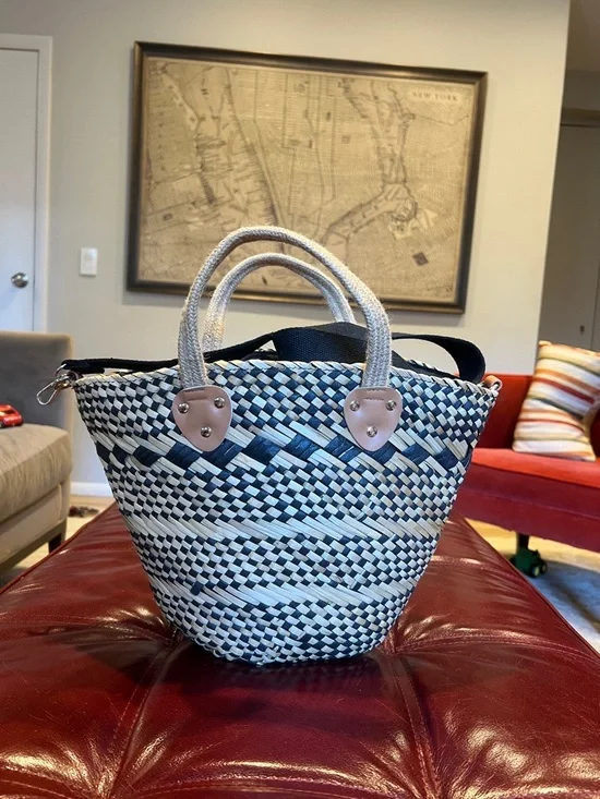 Woven Black and White Straw Tote with Rope Handles and back liner with a pocket!