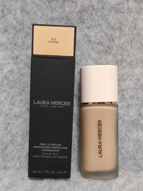 Laura Mercier Real Flawless Weightless Perfecting Foundation NIB 3C2 TOFFEE 1OZ