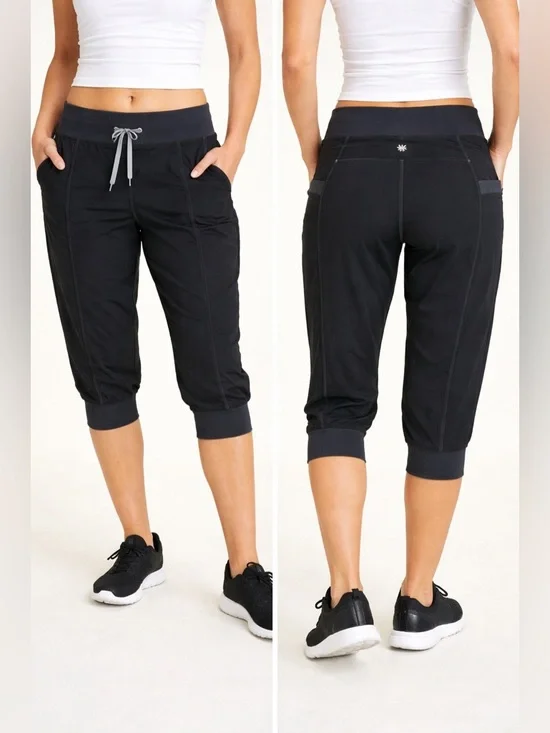 Athletic Black Capri Joggers Drawstring Waist Cropped Women’s Pants‎ Size 2