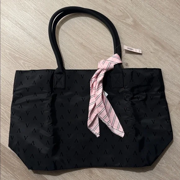 Victoria's Secret Black Tote Bag NEW 🏷️