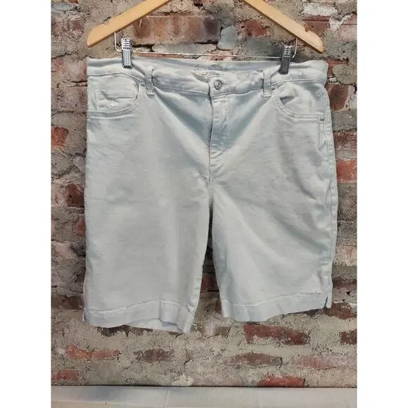 Gloria Vanderbilt Womens Amanda Shorts 18W Gray Slimming Effect Bermuda