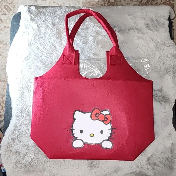 New‎ Hello Kitty Felt Bag