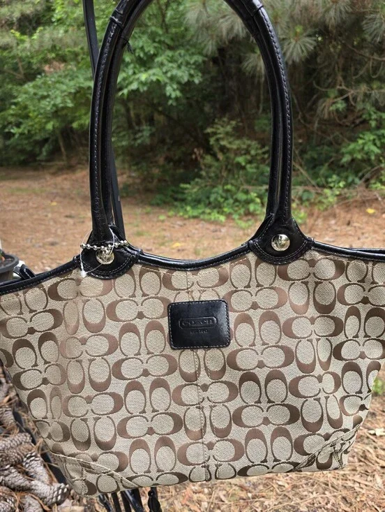 Coach Signature Canvas Tote Bag in Khaki/Chocolate/Black. Used Gread Condition.