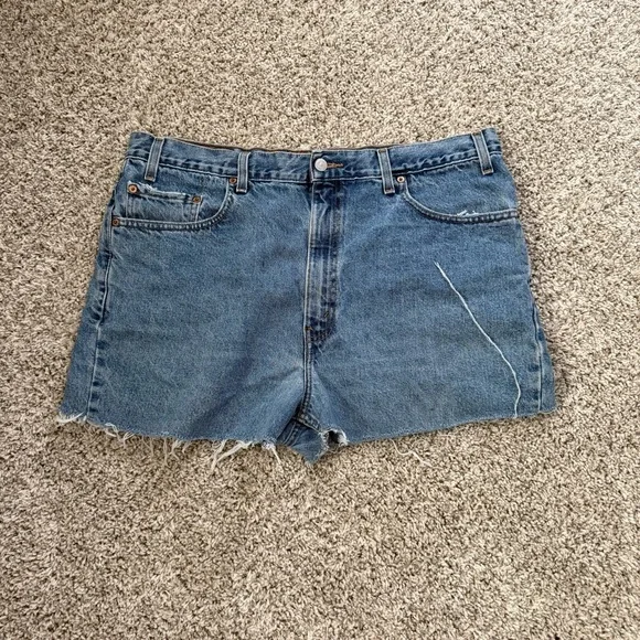 Levi's Cutoff Denim Shorts Size 40