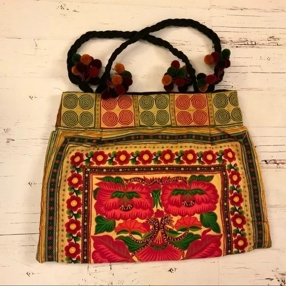 HOPE Floral embroidered tote w/pom-poms