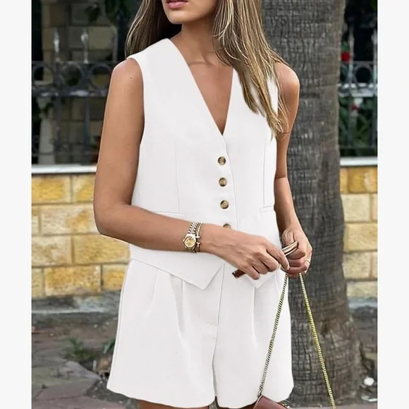 pretty garden White vest short set