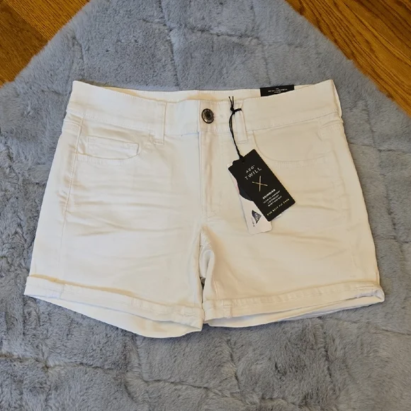 American Eagle Outfitters White Midi Twill Shorts, Womens 6, New With Tags