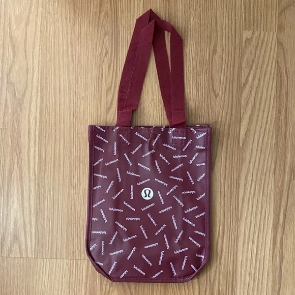 ❤️ Three Brand New Lululemon Small Holiday Tote Bags