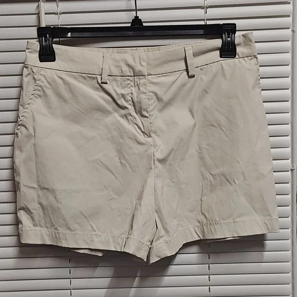 Southern Tide Performance Shorts 4