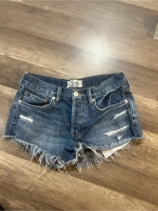 We The Free by Free People Frayed Blue Denim Cutoff Shorts size 24