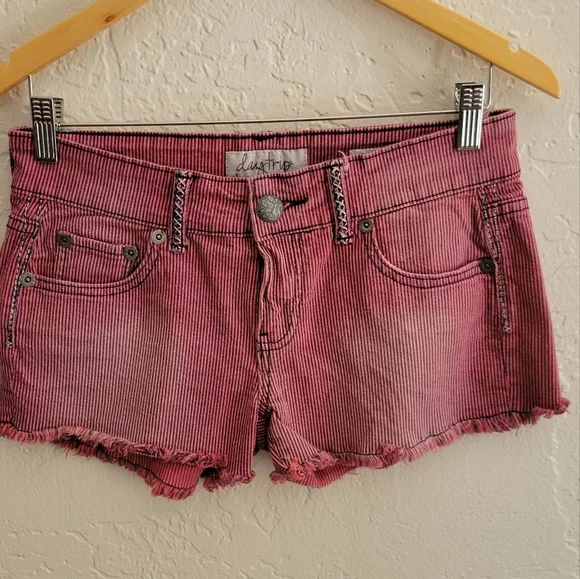 Daytrip Pisces Shorts Size 26
