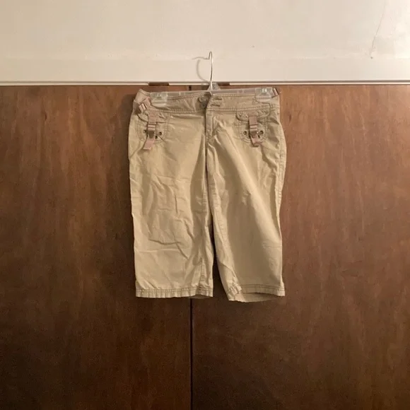 Arizona Beige Cargo Shorts