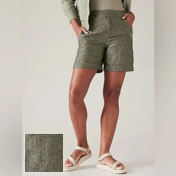 Athleta Voyager Linen Shorts in Green, size 4