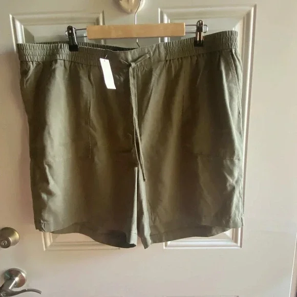 Talbots NWT Sage Green Flat Front Utility Pull On Shorts Athleisure Boho Sz 2X