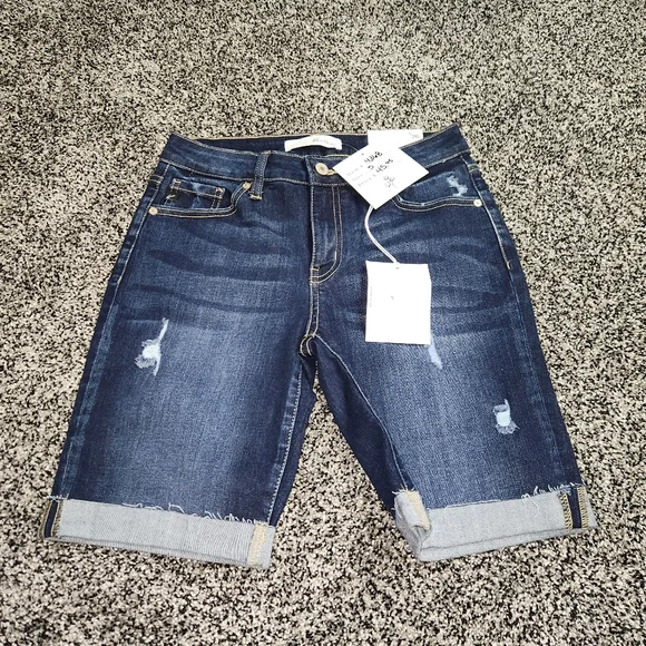 Kancan Mid Rise Bermuda Shorts Rolled Hem, Darkwash,Distressed,8