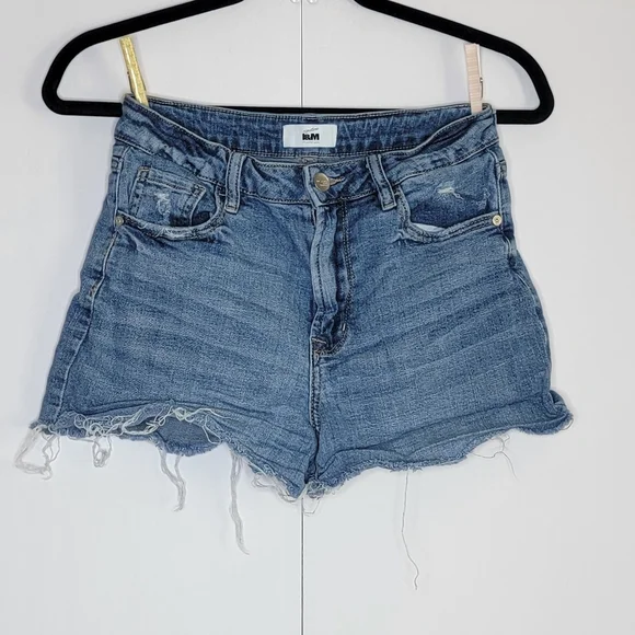 L&M Signature Distressed Denim Shorts — Size 5 Juniors— Raw Hem