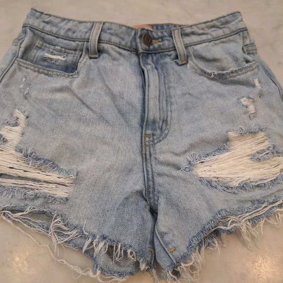 Show Me Your Mumu Phoenix Shorts Sz 24 (*28) Distressed Denim Cyprus Sea Cutoffs
