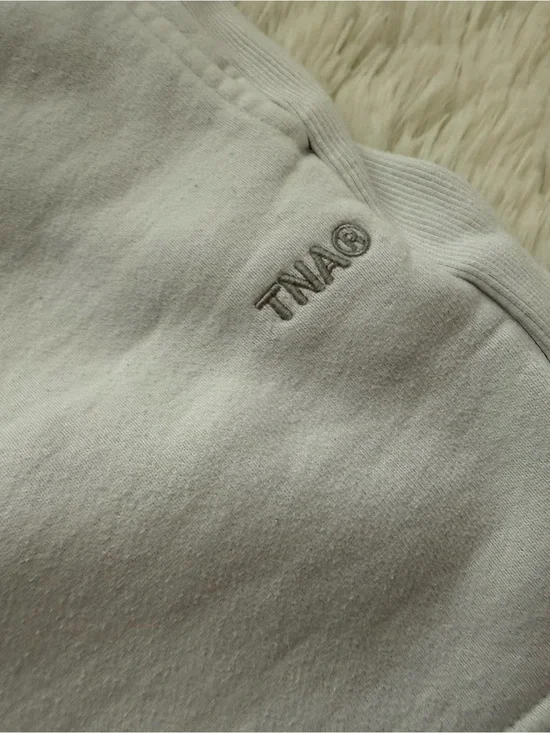 Aritzia TNA Cozy Fleece Boyfriend Sweat Shorts White Size Small