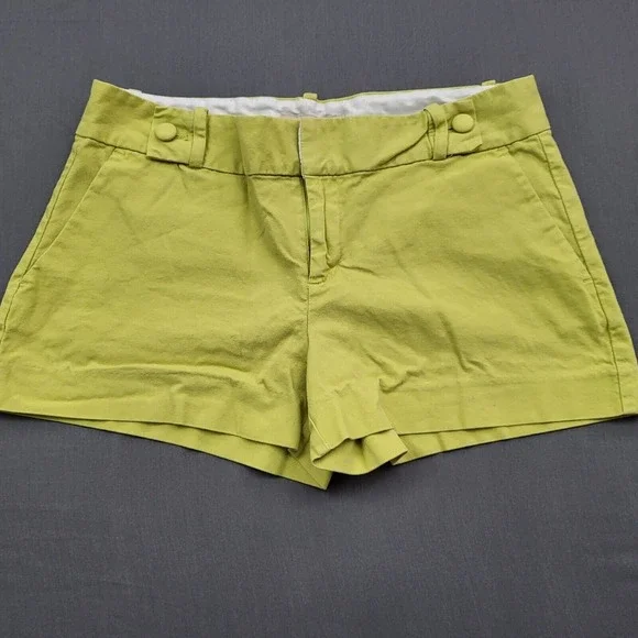 Banana Republic Ryan Fit Chartreuse Green Chino Shorts Womens Sz 6 Cotton Blend
