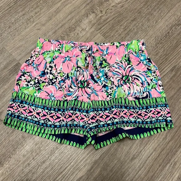 Lilly Pulitzer Women XS Floral Shorts Pink Green Elastic Waist Rayon Casual