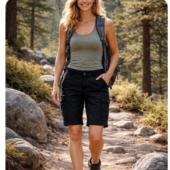 Patagonia Solimar Black Cargo Long Shorts in Nylon Outdoor Lightweight Size 2