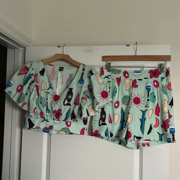SHEIN 2-PIECE SHORTS TOP SET SIZE S