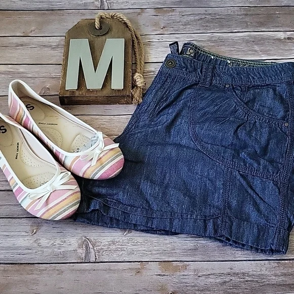 Apt. 9 dark blue cotton blend shorts with cuffs and 5