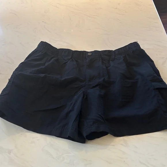 Women's Black Columbia Casual Hiking Shorts with Cargo Pockets