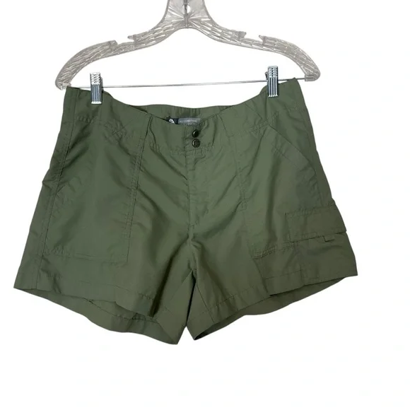 NIKE ACG sz 10 Women’s Cargo Shorts Pockets Belt Loops Hiking Adventuring Green