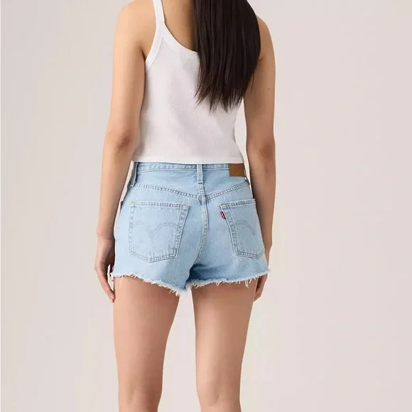 Levi's 501 distressed denim shorts light wash Size 26W