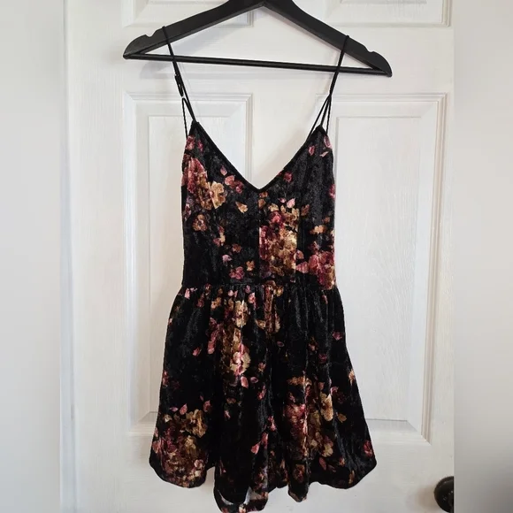 Pacsun Floral Velvet Romper