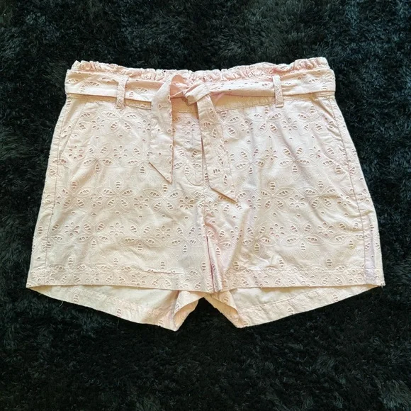 Crown & Ivy Pink Light Pink Eyelet Shorts‎