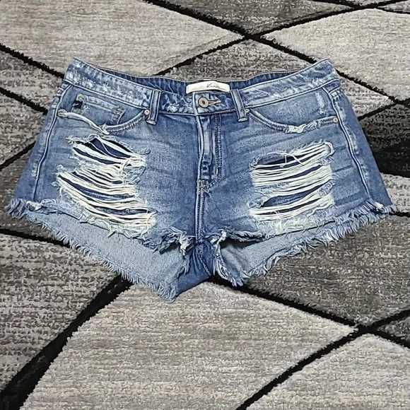 KANCAN LOS ANGELES FACTORY DISTRESSED DENIM JEAN SHORTS