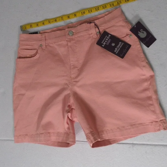 Gloria Vanderbilt Women Shorts 8 Coral Amanda Denim Slimming Preppy Feminine NEW