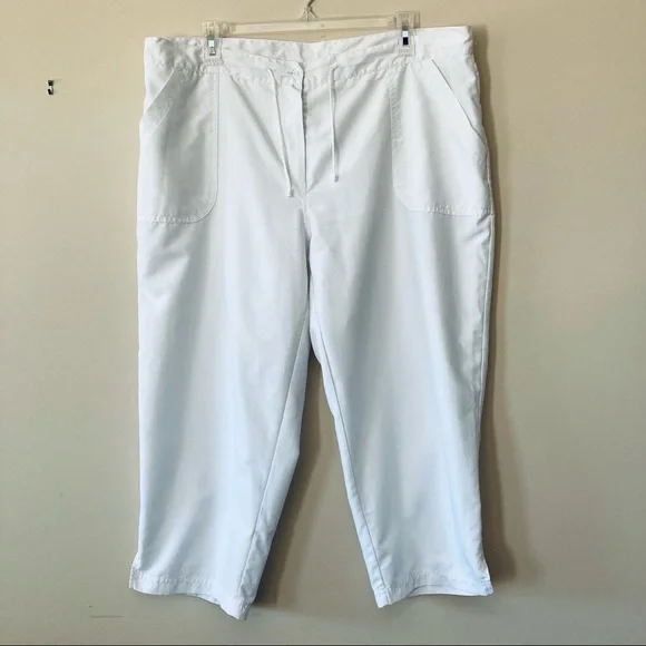 White Flat Front Women’s Summer Bermuda Pants XX-Large