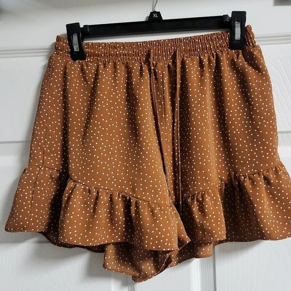 Hudson Gray - NWOT- Womens Polka Dot Ruffle Hem Skort - Size S