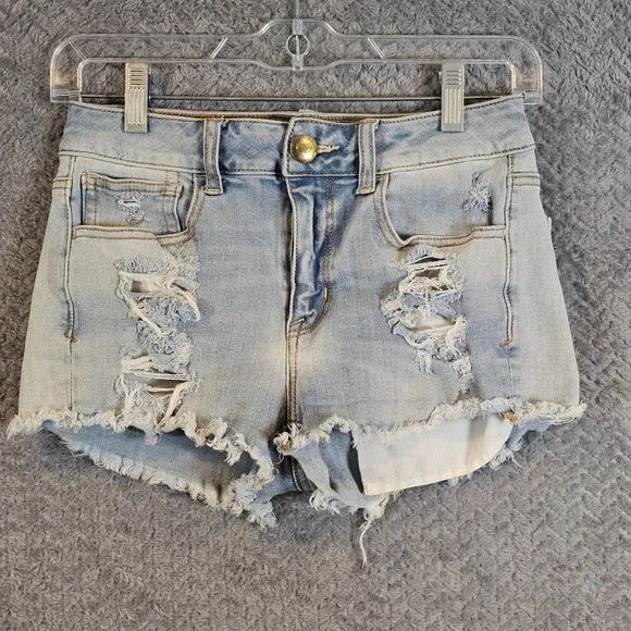 American Eagle Hi-Rise Shortie Light Wash Distressed Denim Shorts Womens 2 996