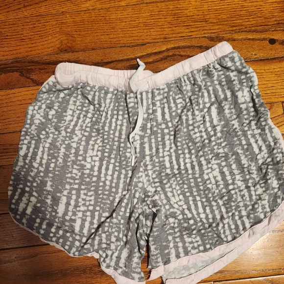 Secret Treasures Gray Patterned Lounge Shorts with Light Pink Trim