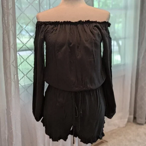 Brandy Melville - Black Ruffle Off Shoulder Gabriella Romper Sz OS‎