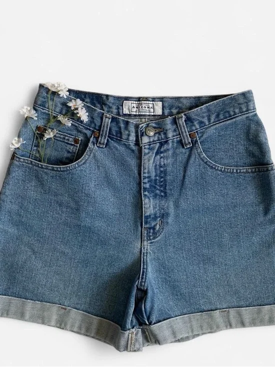 Vintage cuffed denim high waisted shorts