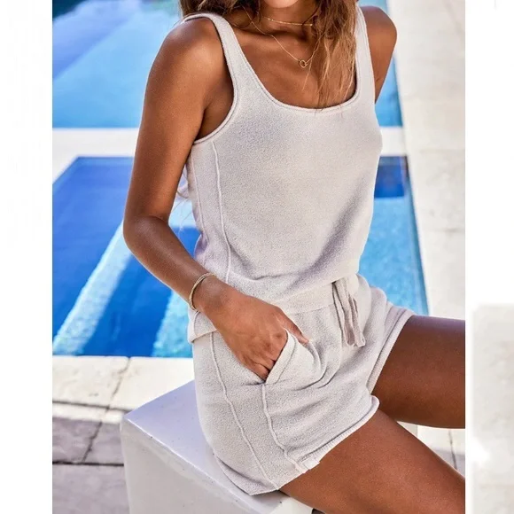 NWT Barefoot Dreams Cozy Chic Ultra Lite Rib Inset Shorts in Stone Taupe size XS
