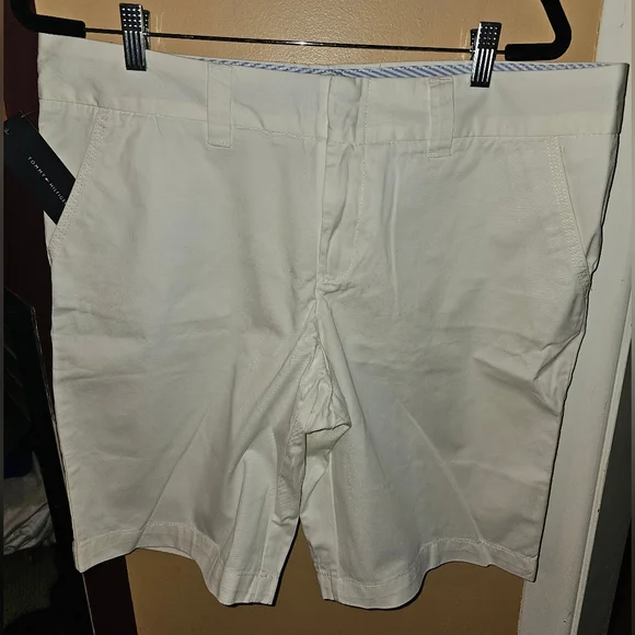 2 Pairs NWT Tommy Hilfiger Womans White shorts size 14