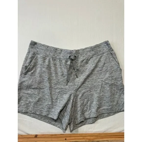 Athleta Balance 4” Shortie Gray Marled Lounge Shorts Drawstring Pockets Women’s