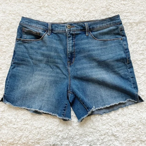 Jessica Simpson Denim Cut Off Shorts, Size 12 Classic Beach